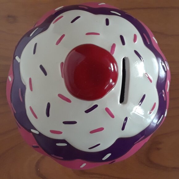 F•A•B Starpoint Cupcake Coin Bank With Sprinkles - Picture 2 of 6